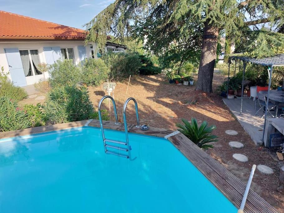 Villa De Charme Avec Piscine Saint-Jory 外观 照片