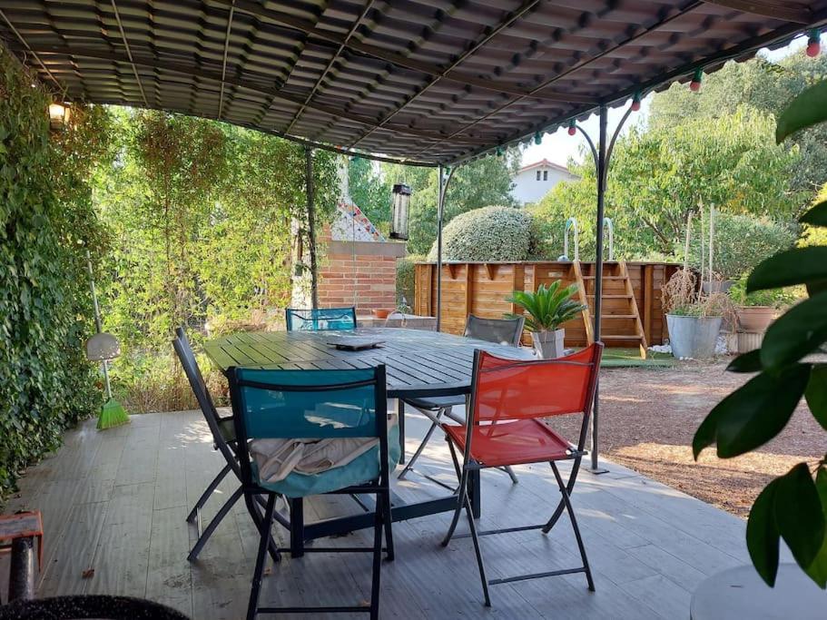 Villa De Charme Avec Piscine Saint-Jory 外观 照片