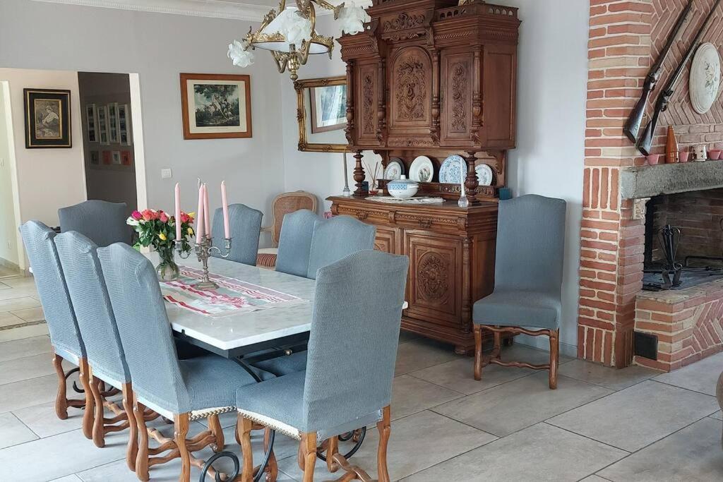 Villa De Charme Avec Piscine Saint-Jory 外观 照片