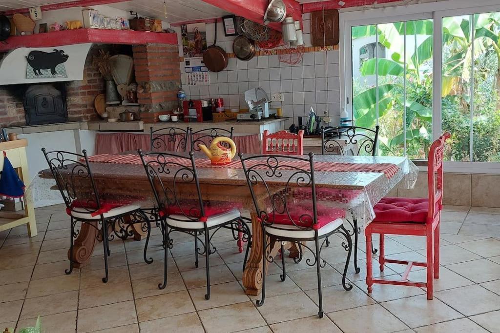 Villa De Charme Avec Piscine Saint-Jory 外观 照片